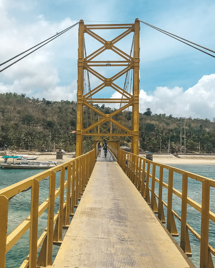 Nusa Lembongan Yellow Bridge